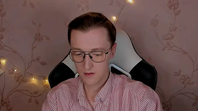 Snapshot of BlondiePrins chatting on 01.17.25 BlondiePrins online show from 01.17.25