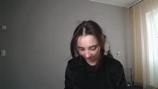 Snapshot of Eva_Gloryy chatting on 02.18.25 Eva Gloryy online show from 02.18.25