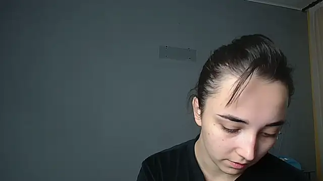 Snapshot of Eva_Gloryy chatting on 10.15.25 Eva Gloryy online show from 10.15.25