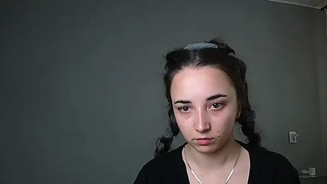 Eva Gloryy online show from 05.24.26