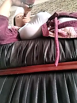 bubblendz1988 online show from 10.11.25