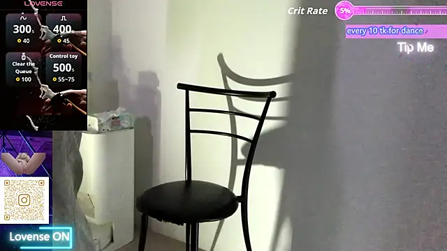 Snapshot of chanentino2 chatting on 11.17.25 chanentino2 online show from 11.17.25