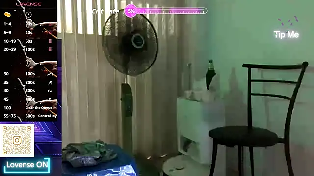 Snapshot of chanentino2 chatting on 01.14.26 chanentino2 online show from 01.14.26