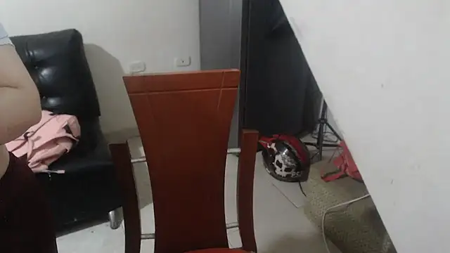 Yohis Kiut25 online show from 10.06.25