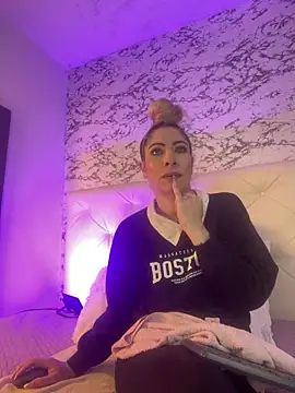 Snapshot of viktoria_davis_ chatting on 02.28.25 viktoria davis online show from 02.28.25