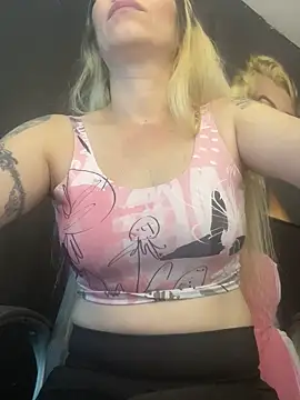 Snapshot of viktoria_davis_ chatting on 09.13.25 viktoria davis online show from 09.13.25