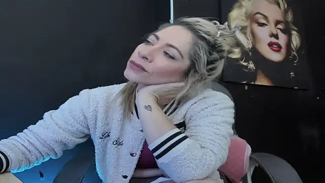 viktoria davis  online show from 02.18.26