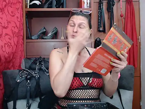 Snapshot of sachaclinford chatting on 06.13.26 sachaclinford online show from 06.13.26