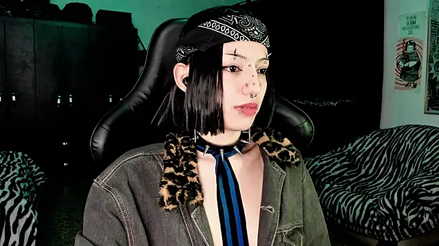 roxy toxic online show from 12.19.25