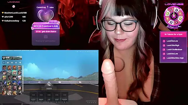 Snapshot of EveBaker04 chatting on 03.18.25 EveBaker04 online show from 03.18.25