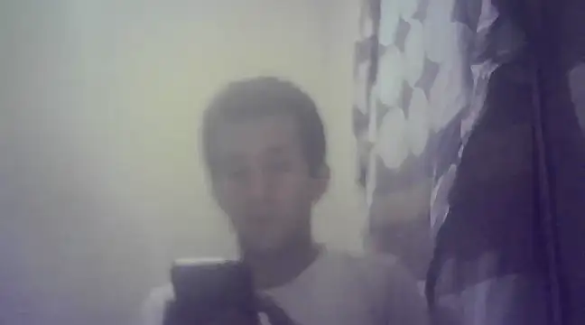 Snapshot of EstebanAkyLu chatting on 02.04.25 EstebanAkyLu online show from 02.04.25