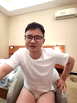 Snapshot of goodboyfcy chatting on 03.05.25 goodboyfcy online show from 03.05.25