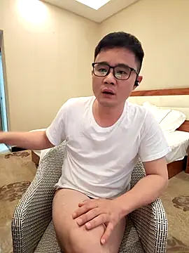 Snapshot of goodboyfcy chatting on 03.08.25 goodboyfcy online show from 03.08.25