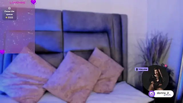 Snapshot of DannaJhonson1 chatting on 11.06.25 DannaJhonson1 online show from 11.06.25