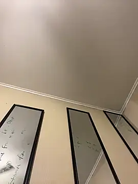 biggzee6 online show from 10.18.25