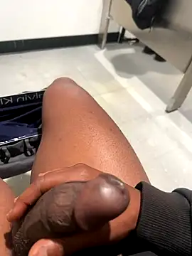 Snapshot of jaysdickfills chatting on 12.01.25 jaysdickfills online show from 12.01.25