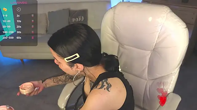 Nicole Foxx  online show from 02.05.26