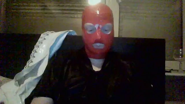 Snapshot of latexkink_sub chatting on 01.17.25 latexkink sub online show from 01.17.25