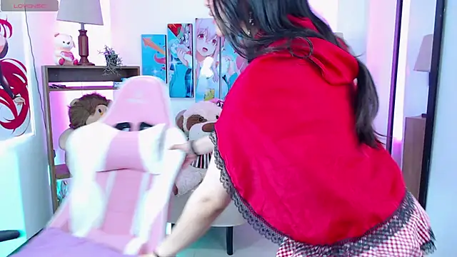 Snapshot of ashley_cute77 chatting on 02.17.25 ashley cute77 online show from 02.17.25