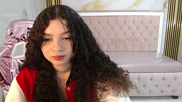 Snapshot of shalon_diaz_s chatting on 01.22.25 shalon diaz s online show from 01.22.25