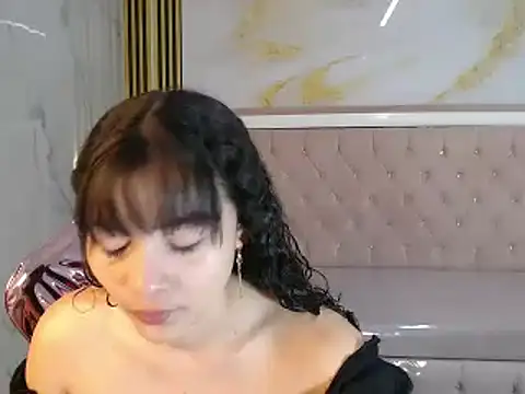 Snapshot of shalon_diaz_s chatting on 02.14.25 shalon diaz s online show from 02.14.25