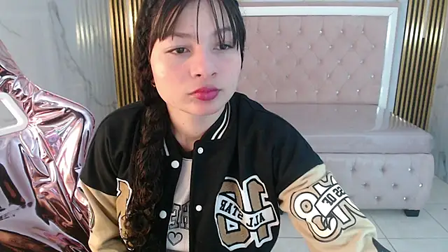 Snapshot of shalon_diaz_s chatting on 03.01.25 shalon diaz s online show from 03.01.25