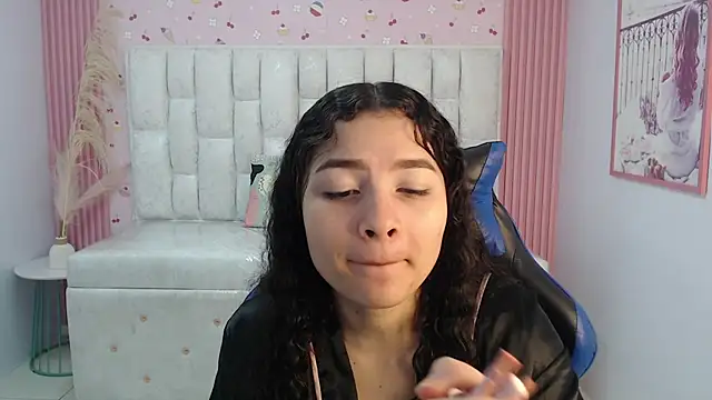 Snapshot of shalon_diaz_s chatting on 10.08.25 shalon diaz s online show from 10.08.25