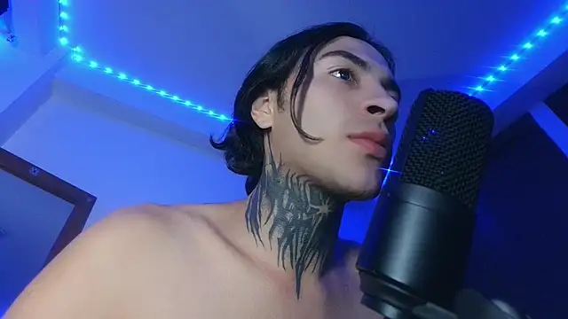 Snapshot of jord4nn__ chatting on 01.25.25 jord4nn online show from 01.25.25