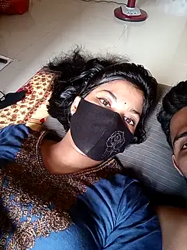 Snapshot of Hot_couple_1 chatting on 09.21.25 Hot couple 1 online show from 09.21.25