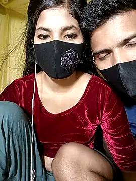 Snapshot of Hot_couple_1 chatting on 09.28.25 Hot couple 1 online show from 09.28.25