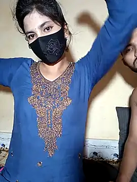 Snapshot of Hot_couple_1 chatting on 10.23.25 Hot couple 1 online show from 10.23.25