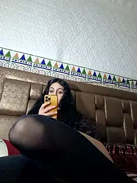 Snapshot of majdolin78 chatting on 02.26.25 majdolin78 online show from 02.26.25