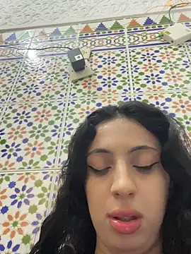 Snapshot of majdolin78 chatting on 09.22.25 majdolin78 online show from 09.22.25