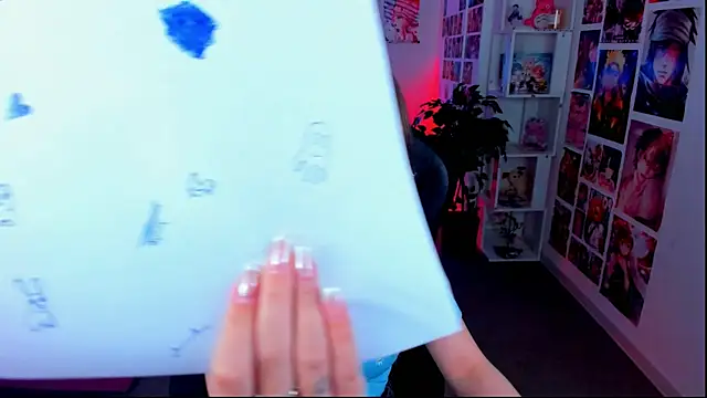 Snapshot of PamBeesly chatting on 02.05.25 PamBeesly online show from 02.05.25