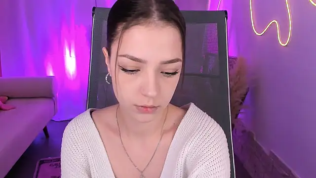 Snapshot of PamBeesly chatting on 01.12.26 PamBeesly online show from 01.12.26