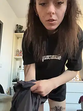 Ciara2004 online show from 12.18.25