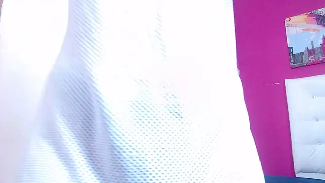 Snapshot of tinyy_whore18 chatting on 11.27.25 tinyy whore18 online show from 11.27.25