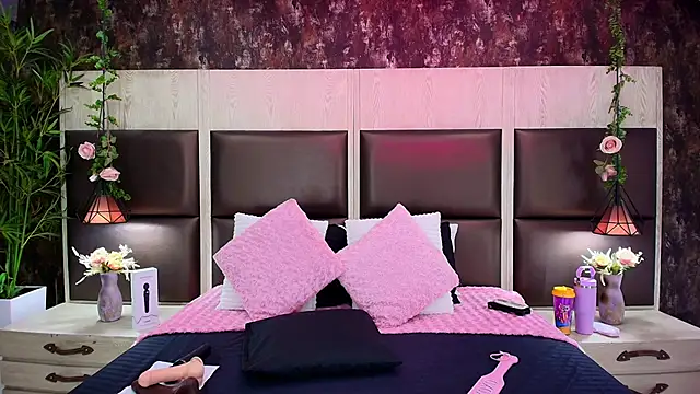 Snapshot of Bella_Smiith_ chatting on 11.20.25 Bella Smiith online show from 11.20.25