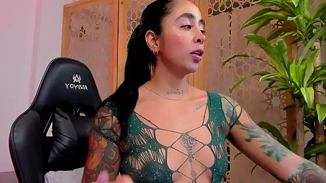 sophierooy22 online show from 01.22.25