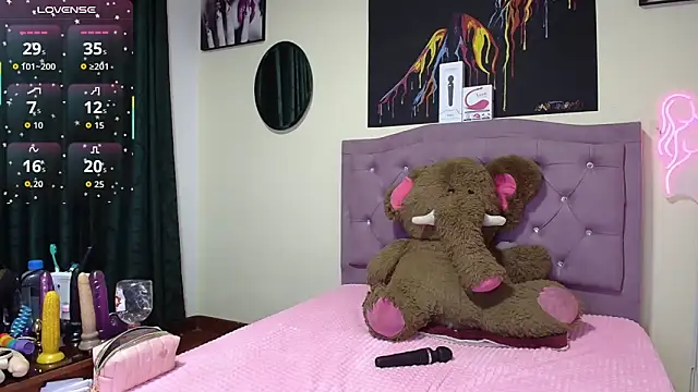 Emmie Hot online show from 03.28.26