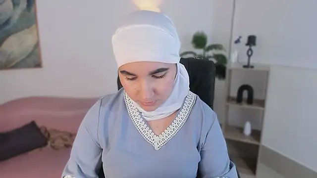 Ayha khalaf online show from 10.21.25