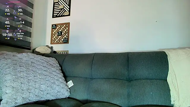 Snapshot of love_sharol_ chatting on 10.31.25 love sharol online show from 10.31.25