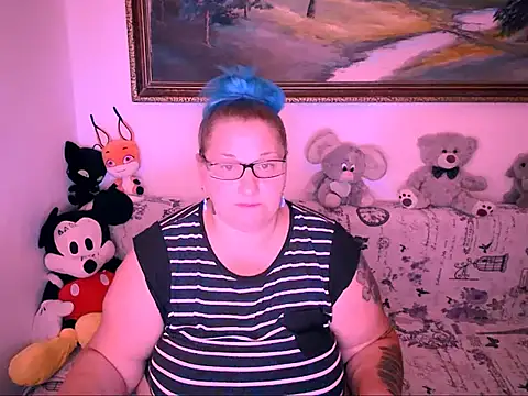 Snapshot of mayamayx chatting on 09.14.25 mayamayx online show from 09.14.25