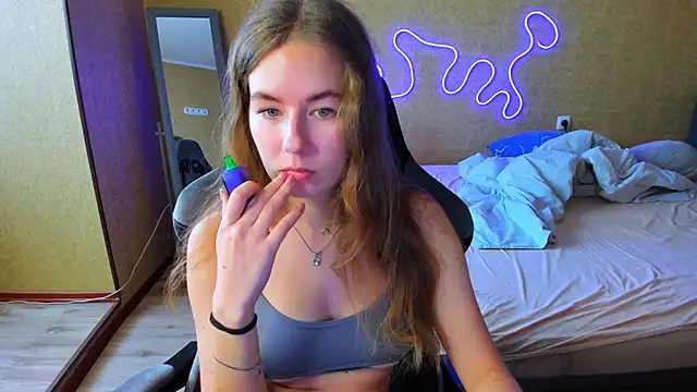 EmilyPaw online show from 05.30.26