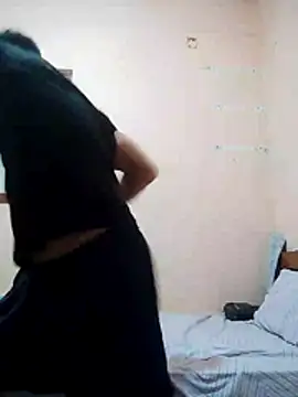 Snapshot of LuisMex1998 chatting on 10.24.25 LuisMex1998 online show from 10.24.25