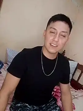 Snapshot of LuisMex1998 chatting on 11.09.25 LuisMex1998 online show from 11.09.25