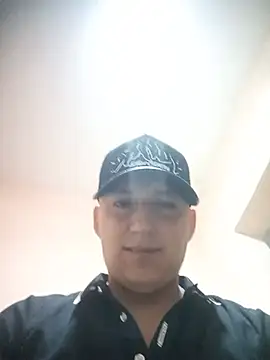 Snapshot of LuisMex1998 chatting on 07.22.26 LuisMex1998 online show from 07.22.26