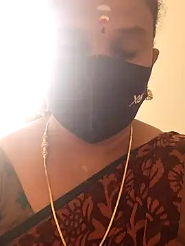 Snapshot of Tamil_Aathira chatting on 02.22.25 Tamil Aathira online show from 02.22.25