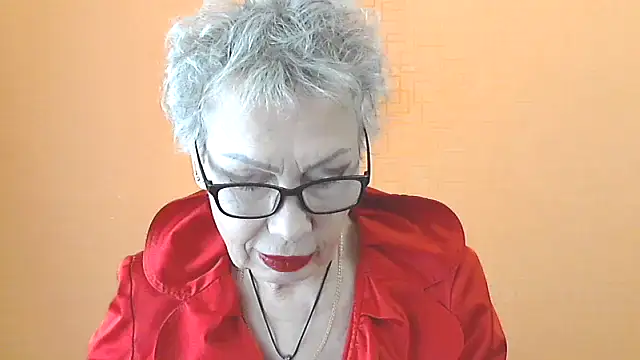 NessyJenixs online show from 10.25.25