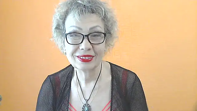 Snapshot of NessyJenixs chatting on 05.10.26 NessyJenixs online show from 05.10.26
